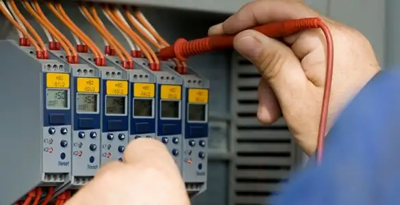 electrical contractors performing professional electrical system testing and configuration in Memphis, TN
