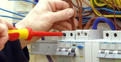 electrician services performing professional electrical panel wiring and connections in Memphis, TN
